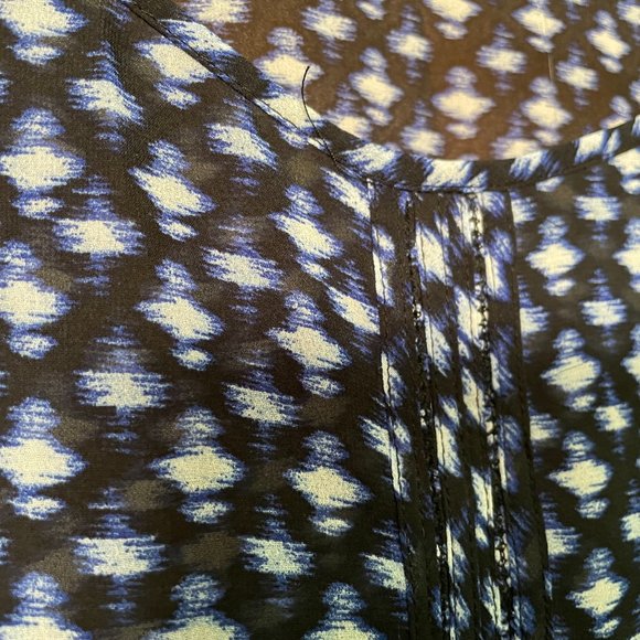 4/$20 | Reitmans Sheer Black and Blue Blouse as-is - Picture 4 of 6